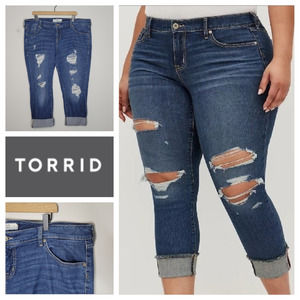 Torrid Distressed Boyfriend Crop 18